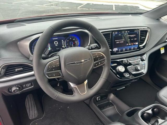 2026 Chrysler Pacifica PACIFICA SELECT AWD