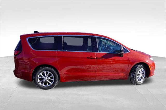 2026 Chrysler Pacifica PACIFICA SELECT AWD
