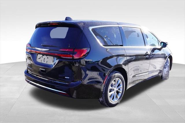 2026 Chrysler Pacifica PACIFICA SELECT AWD