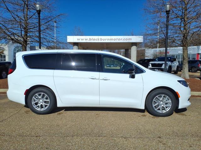 2026 Chrysler Voyager VOYAGER LX