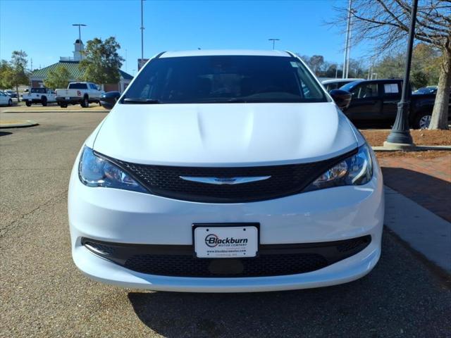 2026 Chrysler Voyager VOYAGER LX