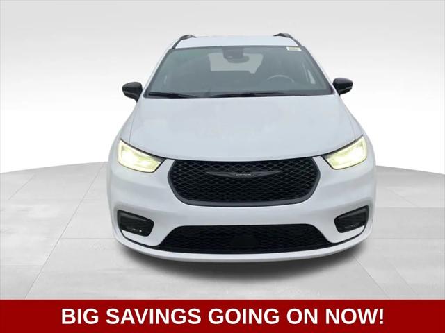 2026 Chrysler Pacifica PACIFICA SELECT AWD