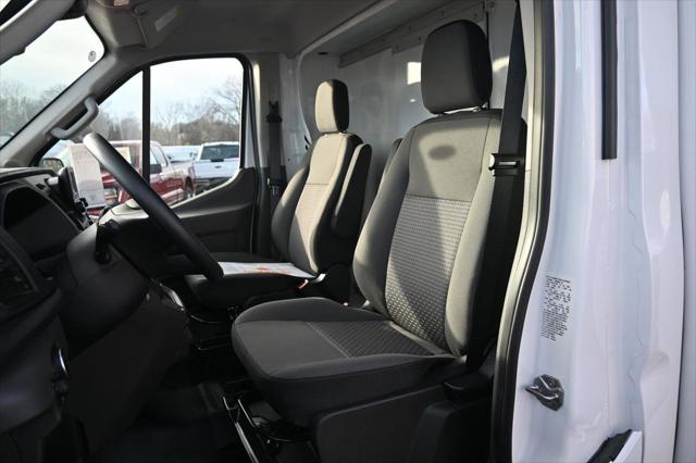2024 Ford Transit Cutaway Base