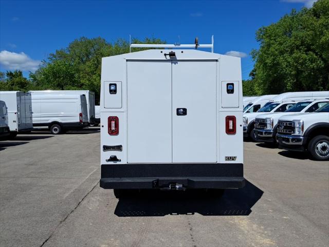 2024 Ford Transit Cutaway Base