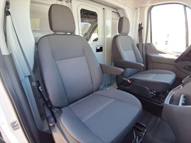 2024 Ford Transit Cutaway Base