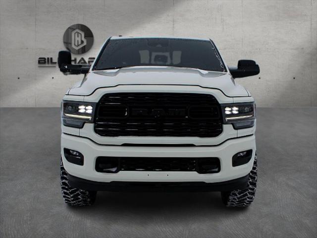 2022 RAM 3500 Limited Mega Cab 4x4 64 Box