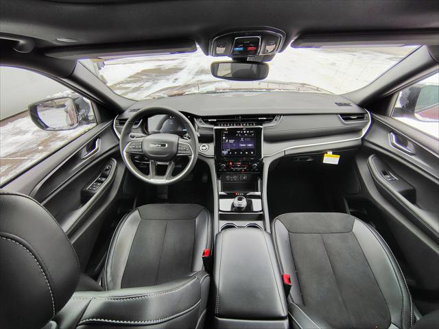 2024 Jeep Grand Cherokee L Altitude X 4x4 2024 Jeep Grand Cherokee L Altitude X 4x4