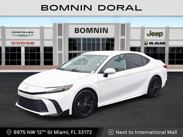 2025 Toyota Camry SE