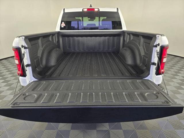 2026 Ram 1500 Tradesman Crew Cab 4x4 5'7" Box