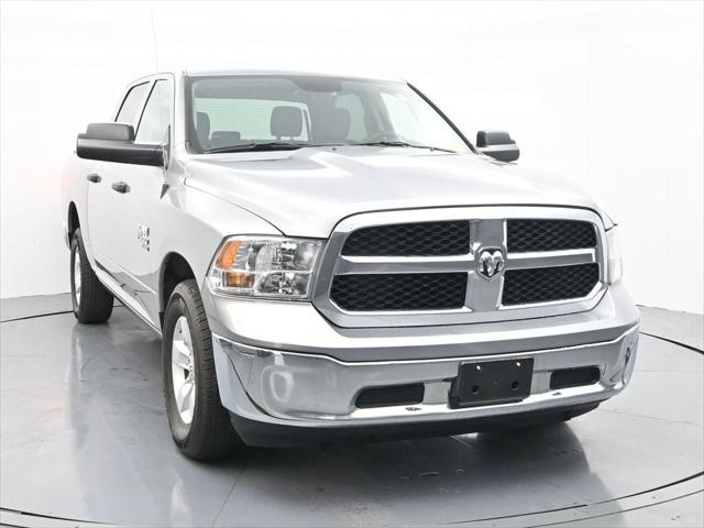 2022 RAM 1500 Classic SLT Crew Cab 4x2 57 Box 2022 RAM 1500 Classic SLT Crew Cab 4x2 57 Box