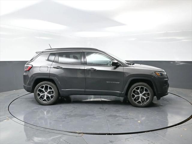 2024 Jeep Compass Latitude 4x4 2024 Jeep Compass Latitude 4x4