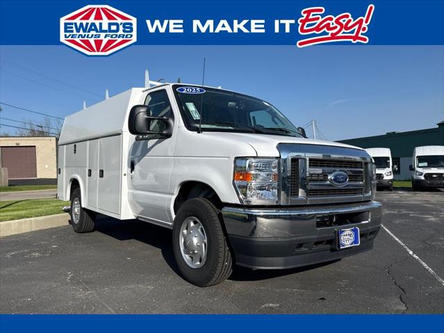2025 Ford E-350 Cutaway Base for sale in Cudahy, WI