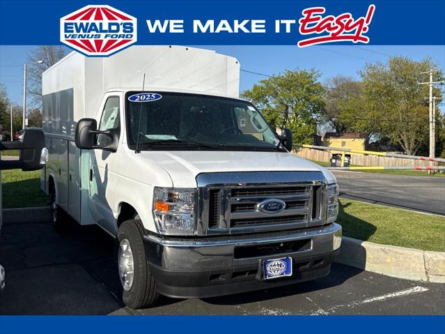 2025 Ford E-350 Cutaway Base for sale in Cudahy, WI
