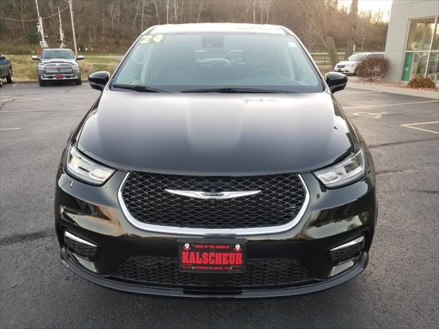 2024 Chrysler Pacifica Touring L 2024 Chrysler Pacifica Touring L