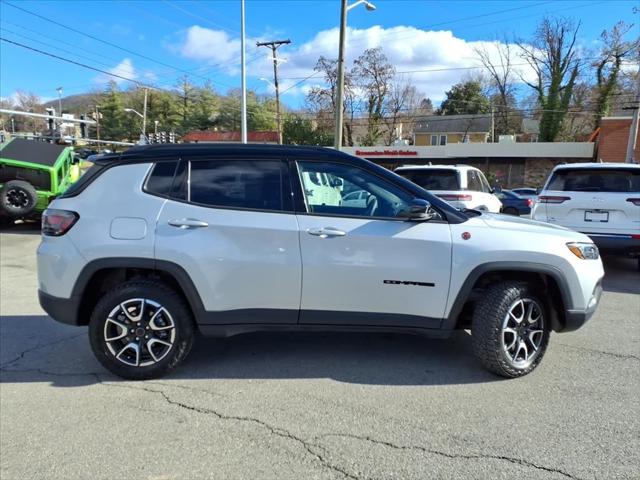 2025 Jeep Compass Trailhawk 4x4 2025 Jeep Compass Trailhawk 4x4