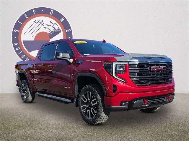 2023 GMC Sierra 1500 4WD Crew Cab Short Box AT4