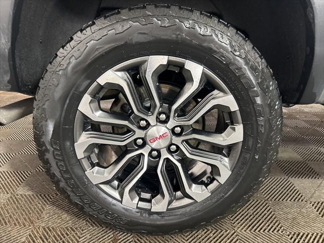 2023 GMC Canyon 4WD Crew Cab Short Box Denali