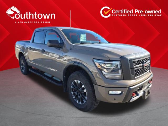 2021 Nissan TITAN Crew Cab PRO-4X 4x4 2021 Nissan TITAN Crew Cab PRO-4X 4x4