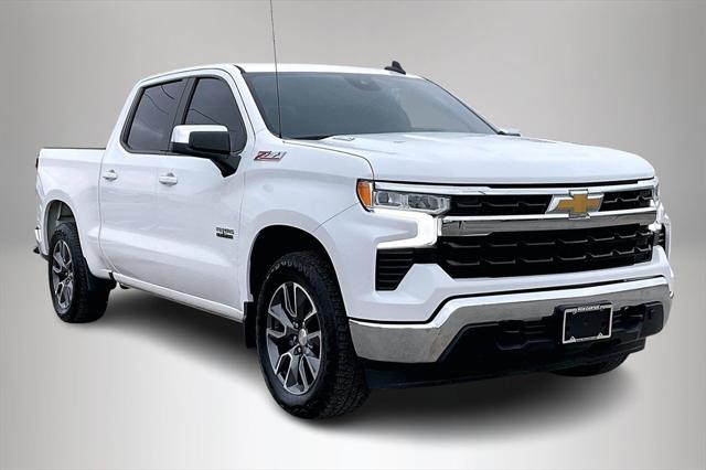 2022 Chevrolet Silverado 1500 4WD Crew Cab Standard Bed LT