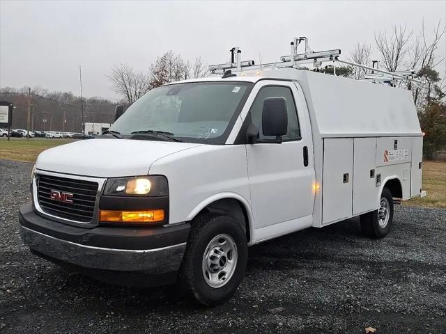 2025 GMC Savana Cutaway Work Van