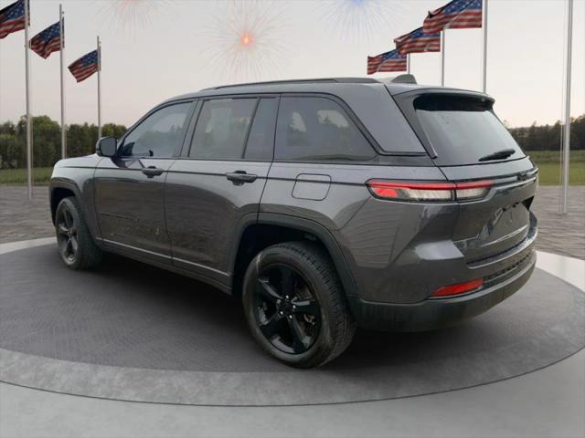 2023 Jeep Grand Cherokee Altitude 4x2