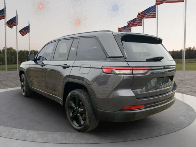 2023 Jeep Grand Cherokee Altitude 4x2