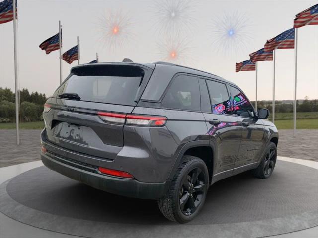 2023 Jeep Grand Cherokee Altitude 4x2