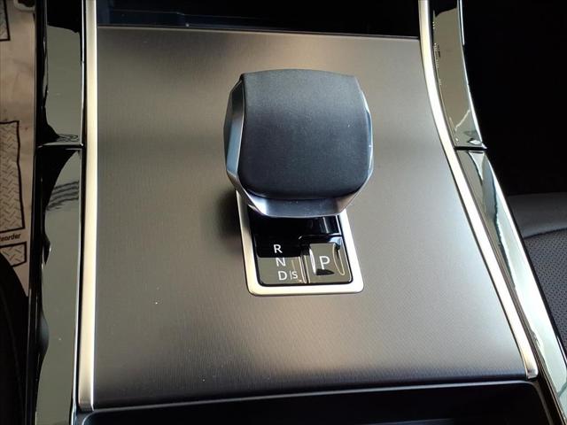 2026 Land Rover Range Rover Evoque Dynamic SE