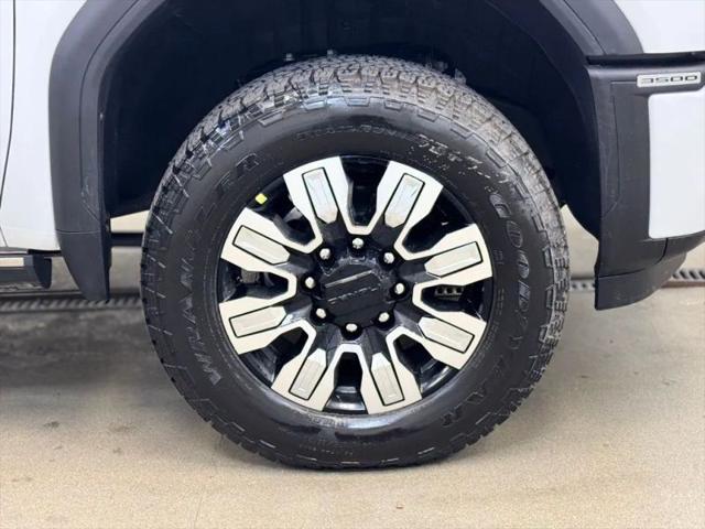 2026 GMC Sierra 3500HD Crew Cab, Long Bed, Denali Dual Rear Wheel, 4WD