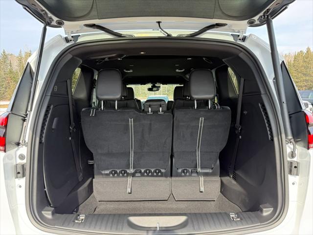 2026 Chrysler Pacifica Select AWD