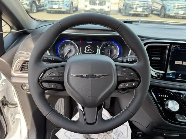 2026 Chrysler Pacifica Select AWD