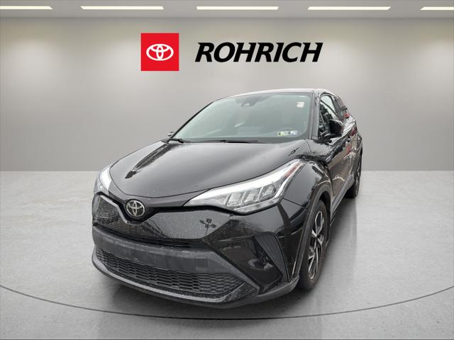2022 Toyota C-HR XLE's photo
