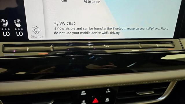 2025 Volkswagen Atlas 2.0T SEL Premium R-Line