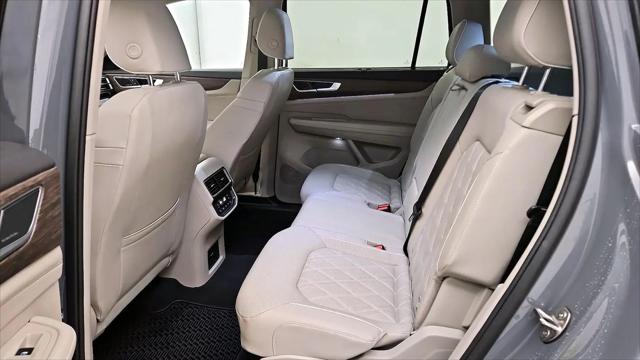 2025 Volkswagen Atlas 2.0T SEL Premium R-Line