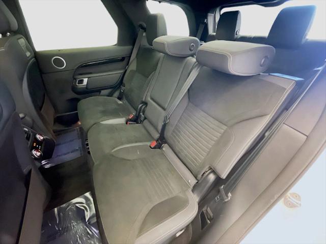 2023 Land Rover Discovery P300 S R-Dynamic