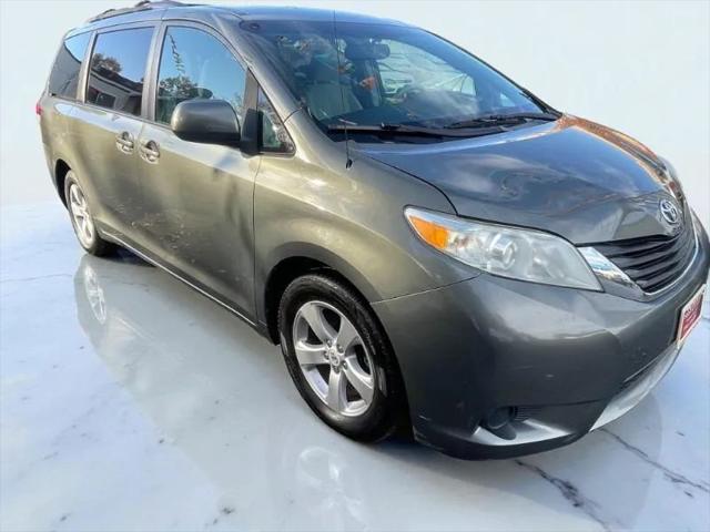 2011 Toyota Sienna LE V6