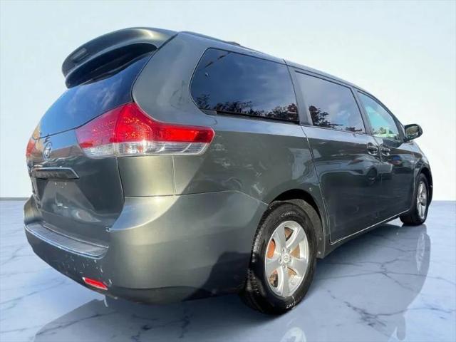 2011 Toyota Sienna LE V6
