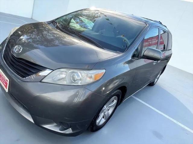 2011 Toyota Sienna LE V6