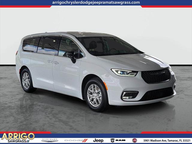 2026 Chrysler Pacifica Select for sale in Tamarac, FL