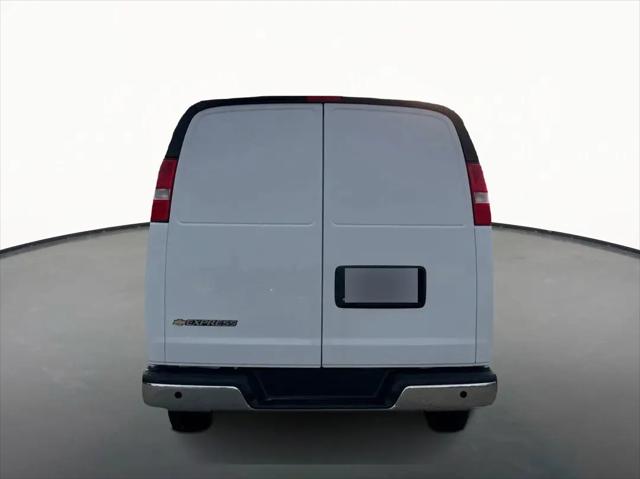 2025 Chevrolet Express Cargo Van RWD 2500 Regular Wheelbase WT