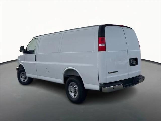 2025 Chevrolet Express Cargo Van RWD 2500 Regular Wheelbase WT