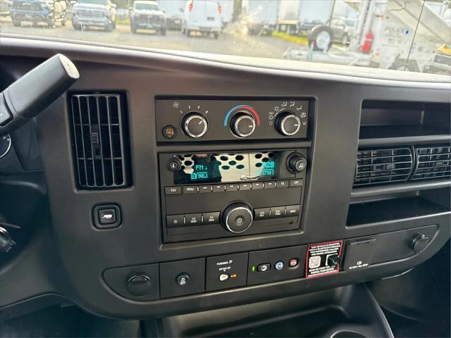2025 Chevrolet Express Cargo Van RWD 2500 Regular Wheelbase WT