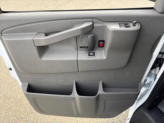 2025 Chevrolet Express Cargo Van RWD 2500 Regular Wheelbase WT