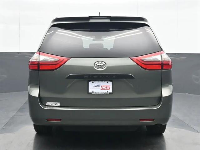 2020 Toyota Sienna L