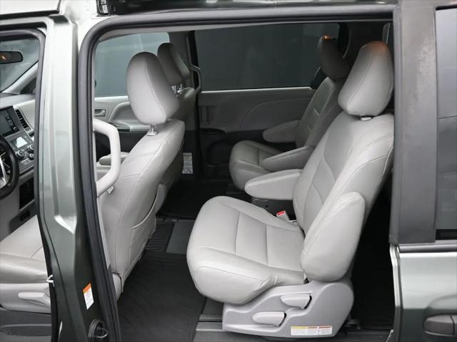 2020 Toyota Sienna L