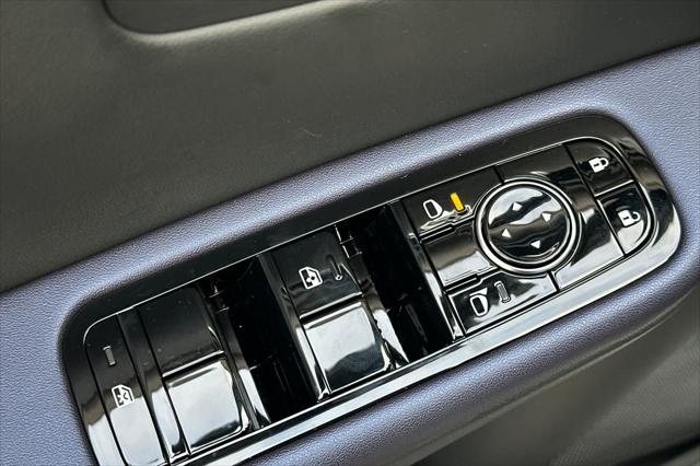 2026 Nissan LEAF PLATINUM+