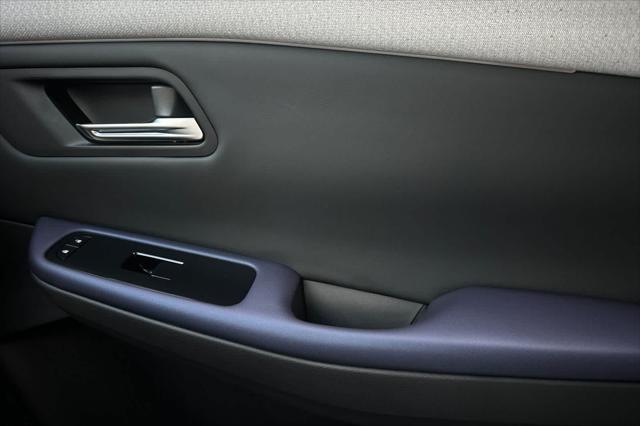 2026 Nissan LEAF PLATINUM+