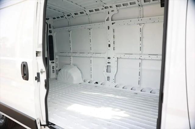 2026 Ram ProMaster Cargo Van Tradesman High Roof 136" WB w/Pass Seat