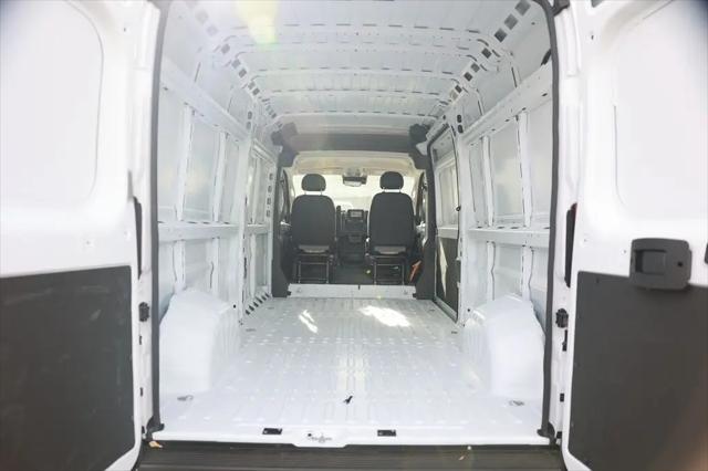 2026 Ram ProMaster Cargo Van Tradesman High Roof 136" WB w/Pass Seat
