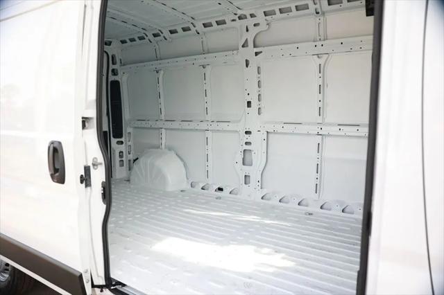 2026 Ram ProMaster Cargo Van Tradesman High Roof 136 WB w/Pass Seat